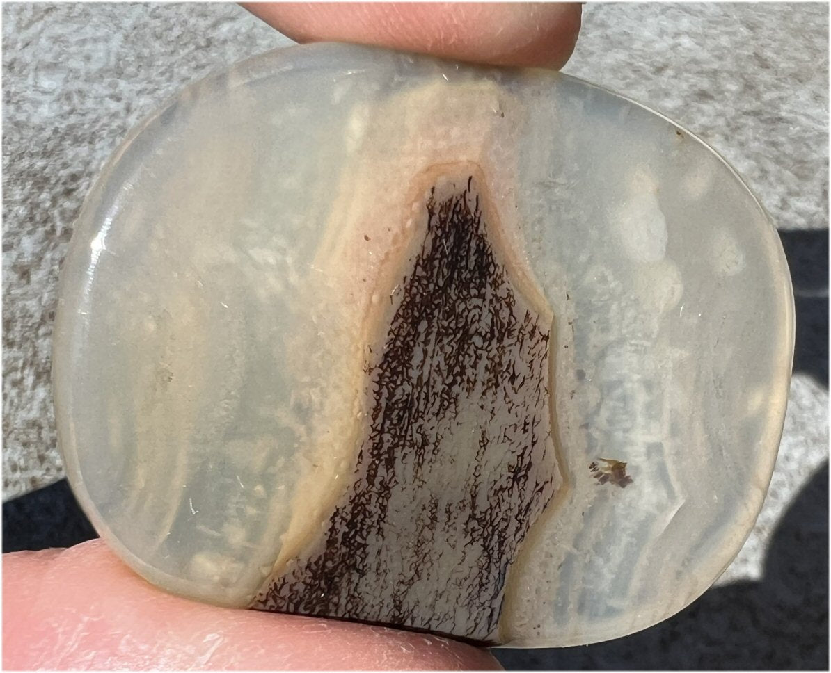 Beautifully Translucent AGATE Pocket / Palm Stone - Courage, Harmony