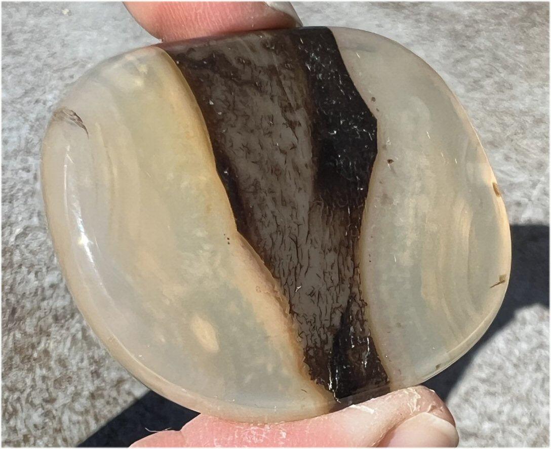 Beautifully Translucent AGATE Pocket / Palm Stone - Courage, Harmony