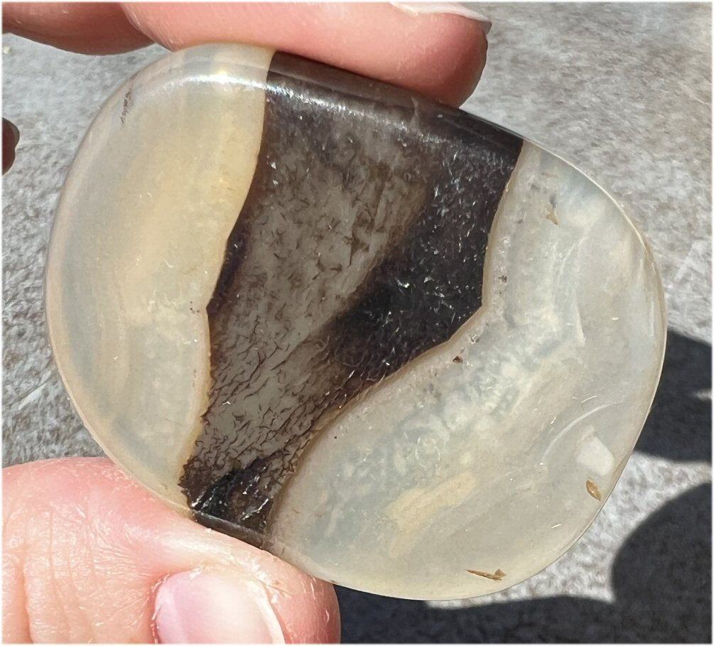 Beautifully Translucent AGATE Pocket / Palm Stone - Courage, Harmony