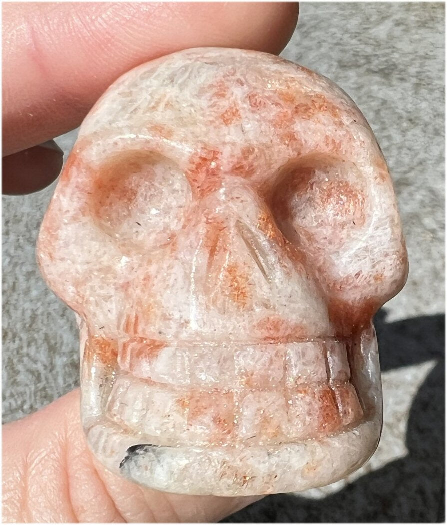 SUNSTONE Crystal Skull - Prosperity, Turn the negative to positive