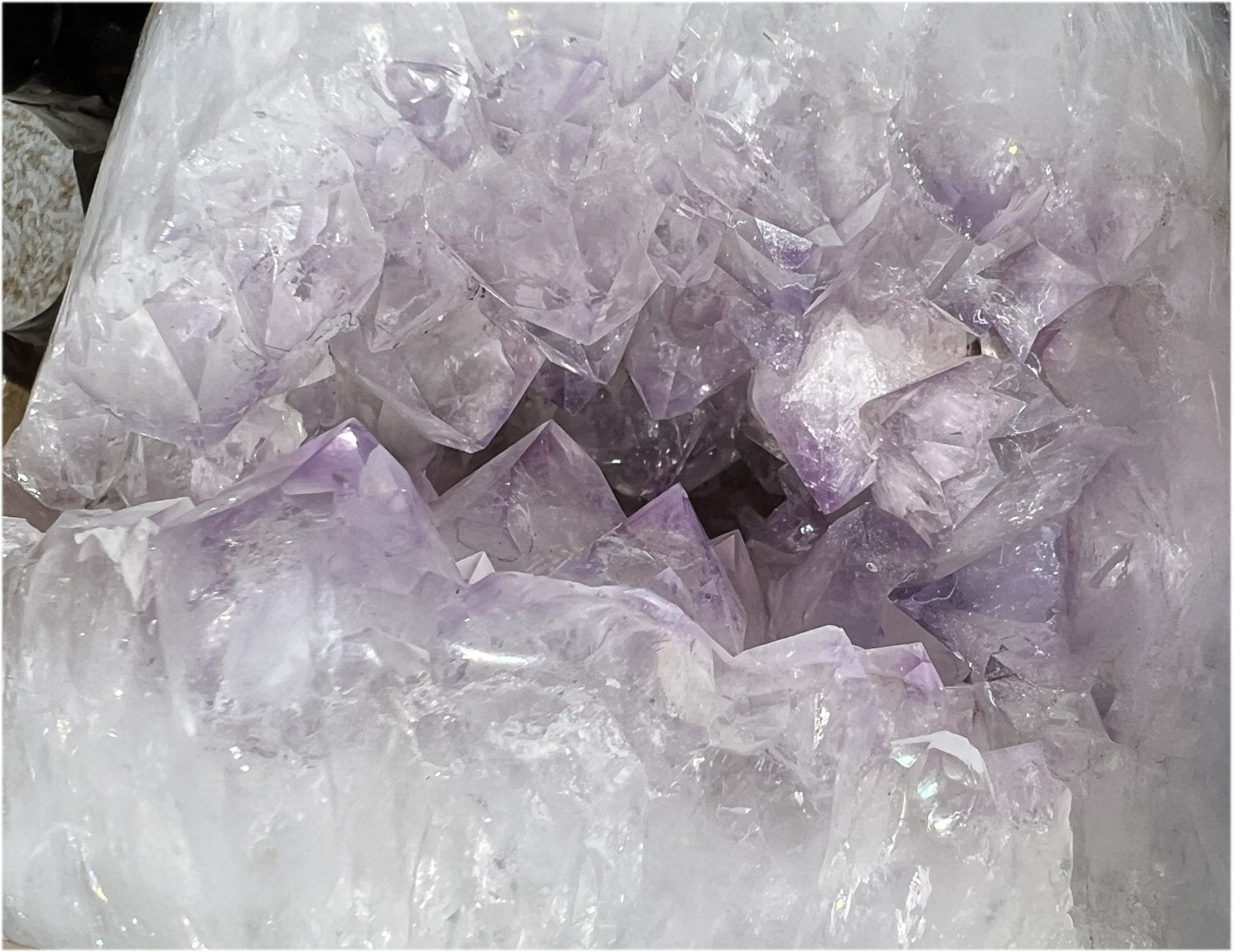 Amethyst Geode RAM Skull with Dendritic inclusions, Shimmery rainbows - Aries!